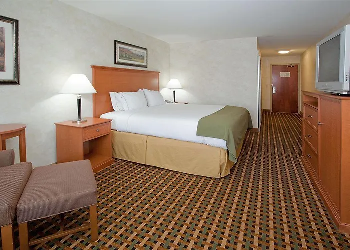 Express By Ihg 3*