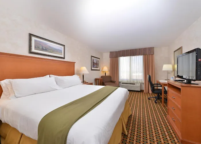 Express By Ihg Hotel 3*