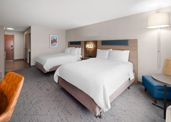 Express By Ihg Hotel 3*