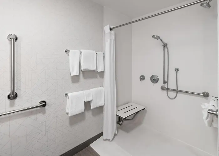 Express By Ihg 3*