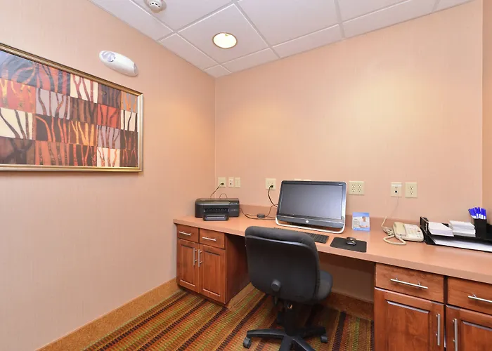 Express By Ihg 3*